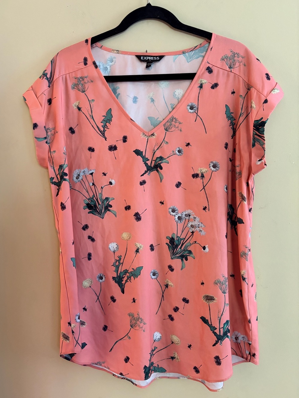 Express Coral Floral V-Neck Women's Top Large